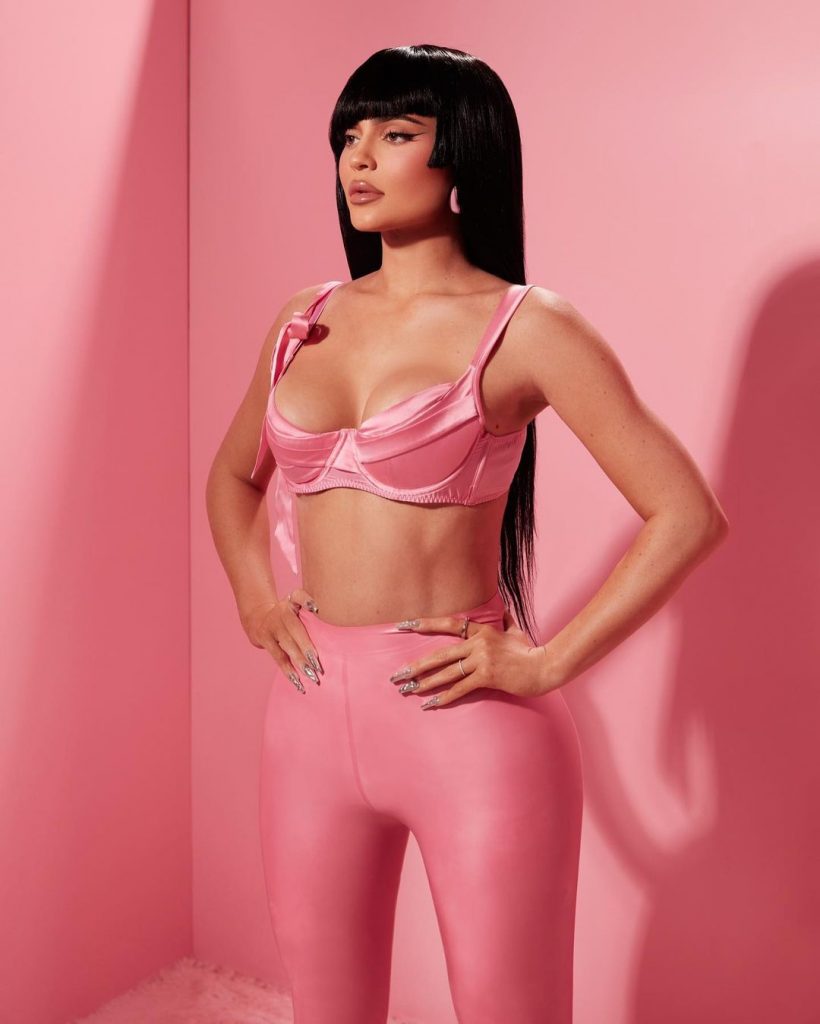 Assorted Collection of Kylie Jenner Pictures That Ooze Sexiness and Style gallery, pic 120