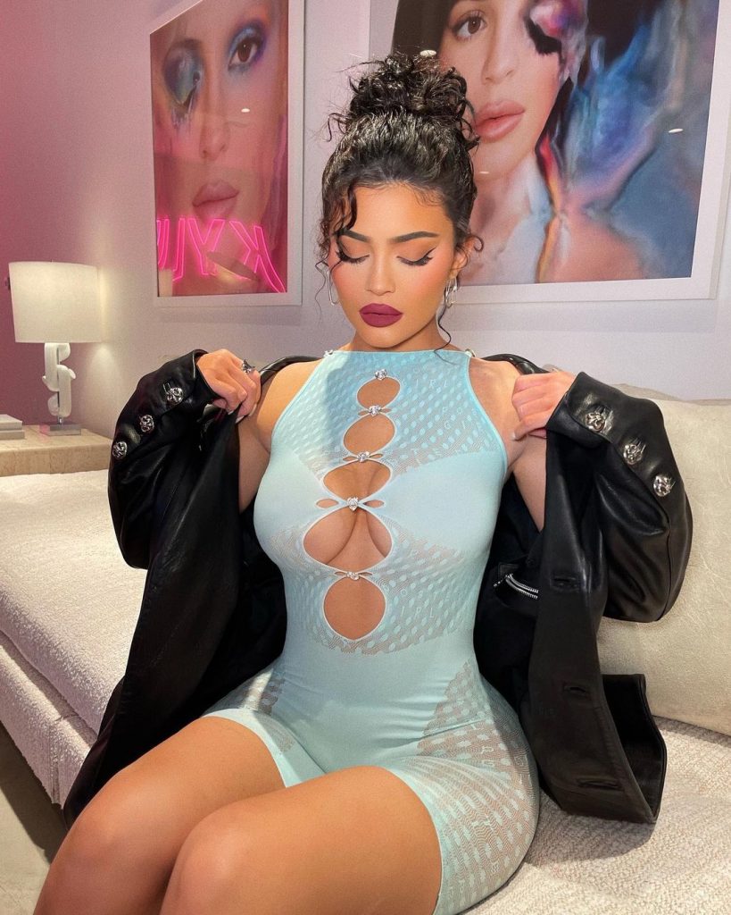 Assorted Collection of Kylie Jenner Pictures That Ooze Sexiness and Style gallery, pic 182