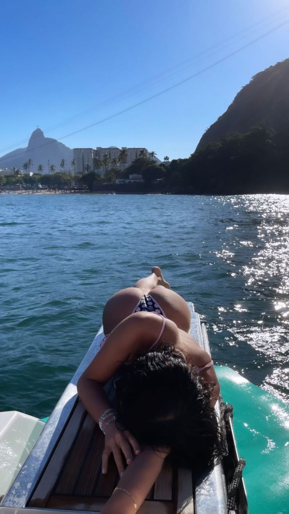 Bikini-Clad Bruna Marquezine is Really Really Eager to Show Her Butthole gallery, pic 22