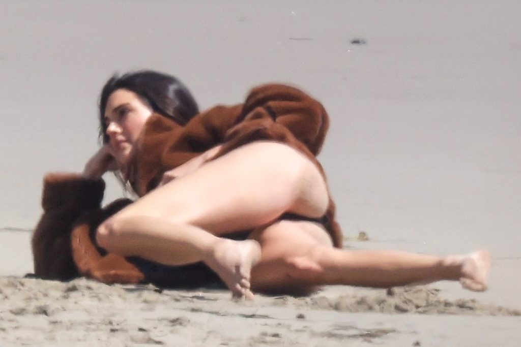 Smoldering Dark-Haired Hottie Kendall Jenner Shows Her Ass on the Beach gallery, pic 14