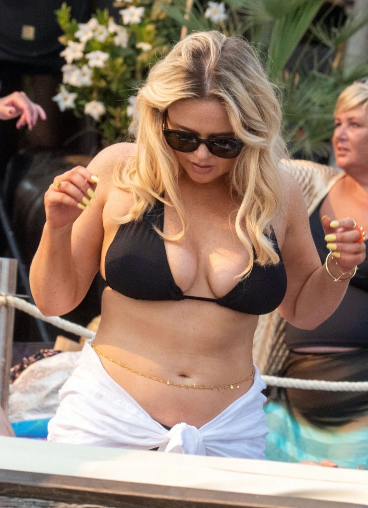 Voluptuous and Sassy Blonde Emily Atack Refuses to Pose in a Bikini gallery, pic 4