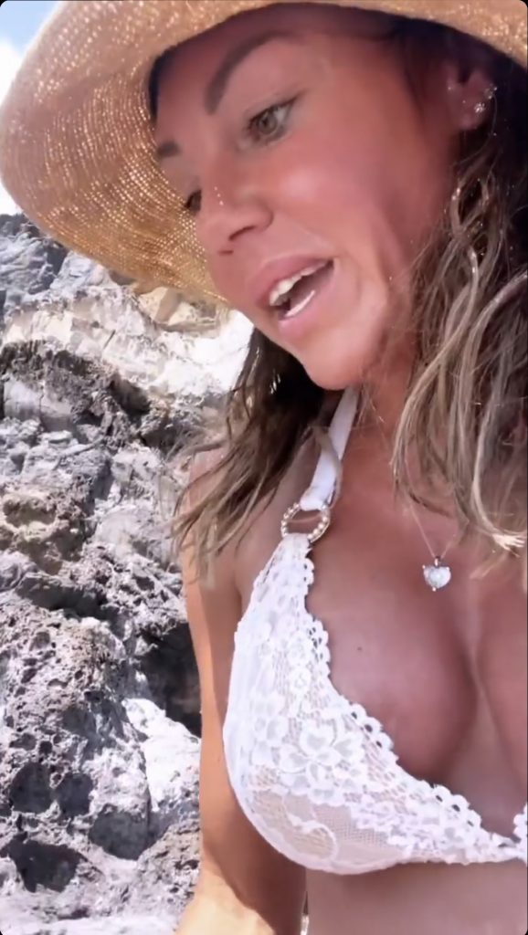 Toned MILF Michelle Heaton Shows Her Big Breasts in a String of Social Media Pics gallery, pic 10