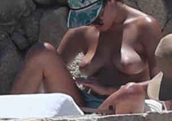 Topless Rumer Willis Catching Some Rays with Her Bare Boobs Exposed
