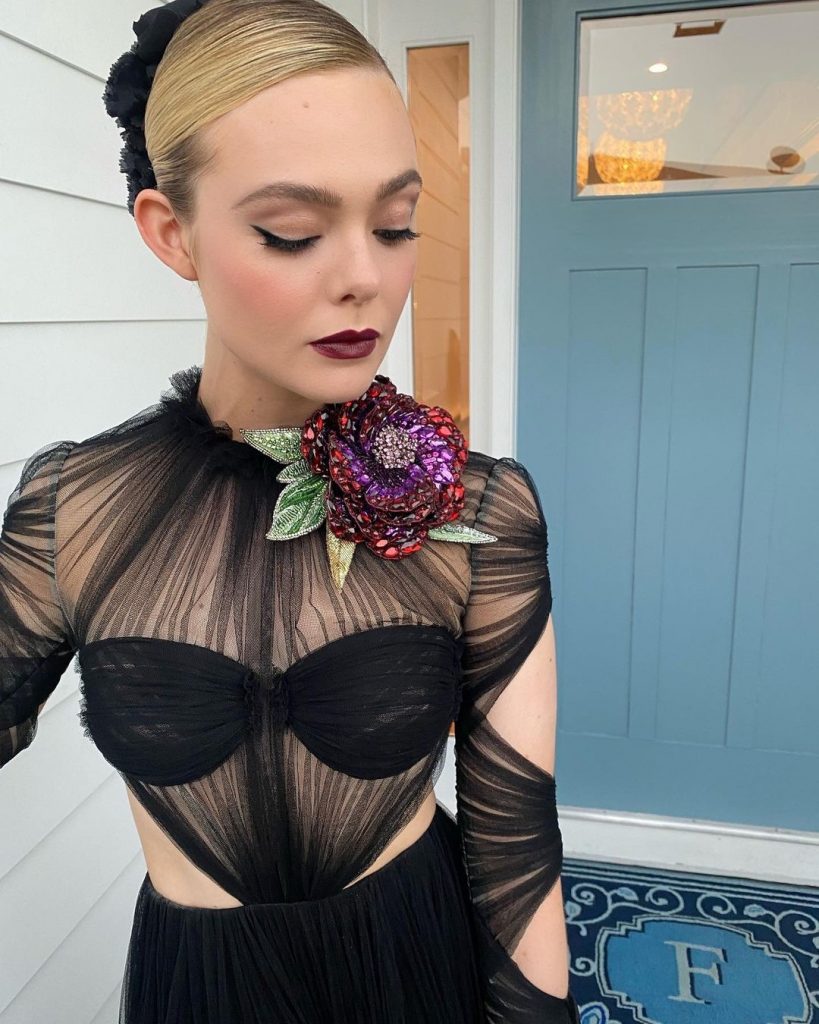 Eager Elle Fanning Shows Her Gorgeous Butt in a See-through Black Dress gallery, pic 20