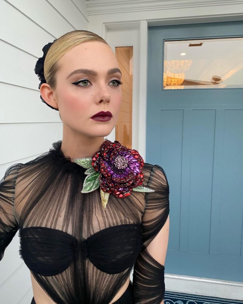 Eager Elle Fanning Shows Her Gorgeous Butt in a See-through Black Dress gallery, pic 18