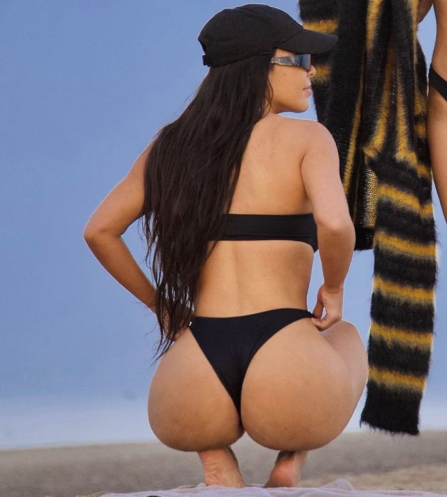 Curvaceous Kim Kardashian Showing Her Oversized Ass in a Skimpy Bikini gallery, pic 18