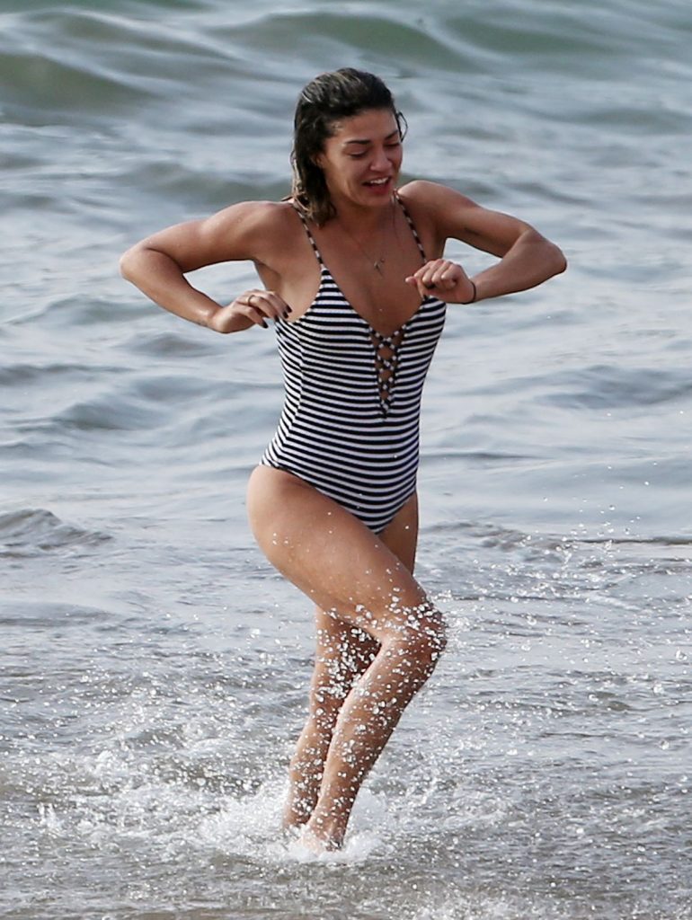 Thin Hottie Jessica Szohr Demonstrates Her Body in a Snug One-Piece Swimsuit gallery, pic 4