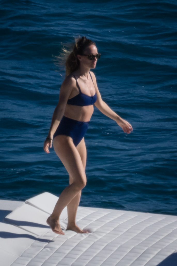Unforgettable Olivia Wilde Showing Her Sexy Physique in a Daring Swimsuit gallery, pic 30
