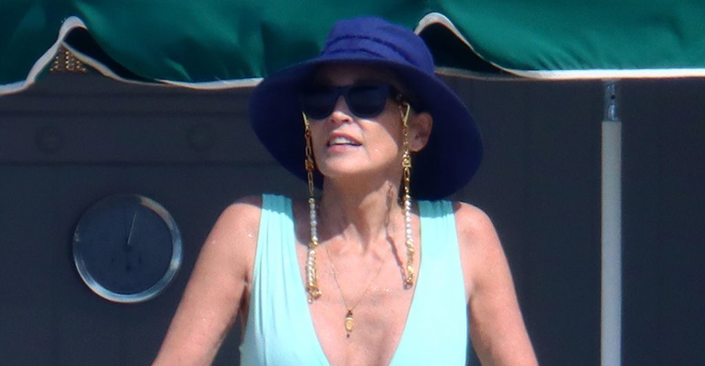 Shameless Granny Sharon Stone Showing Her Nude Boobs on the Set gallery, pic 10