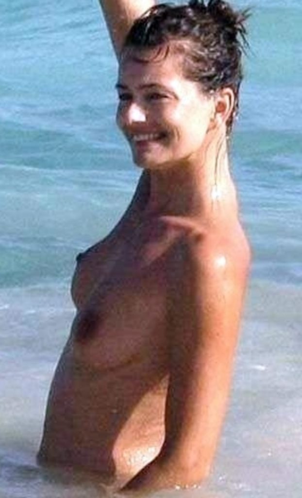 Fully Topless Paulina Porizkova Showing Her Wet Breasts While Hanging Out gallery, pic 18