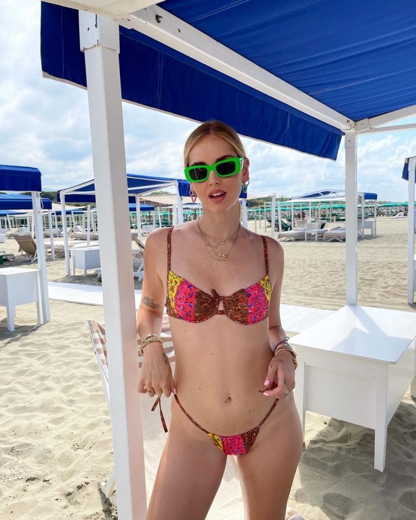 Lean Blonde Stunner Chiara Ferragni Shows Her Enviable Physique on a Beach gallery, pic 6