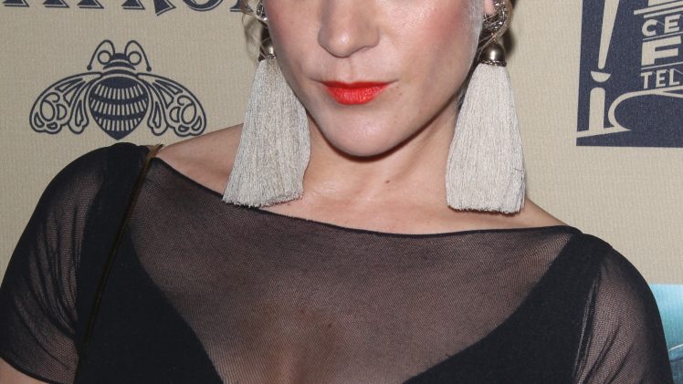 Blondie Chloë Sevigny Displaying Her Yummy Boobers in a Revealing Dress