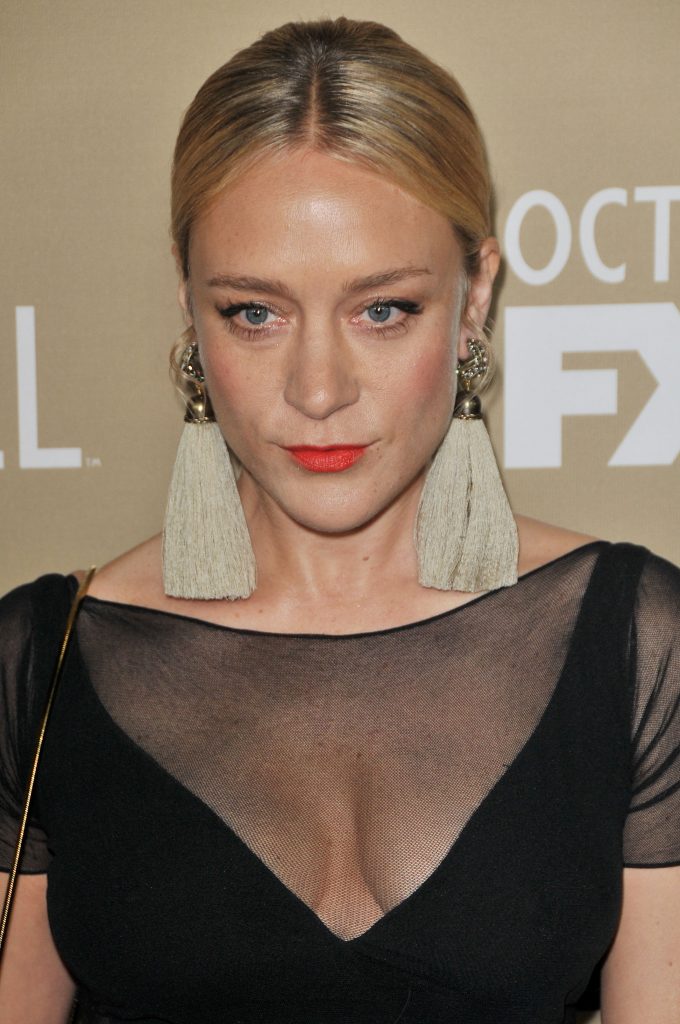 Blondie Chloë Sevigny Displaying Her Yummy Boobers in a Revealing Dress gallery, pic 10