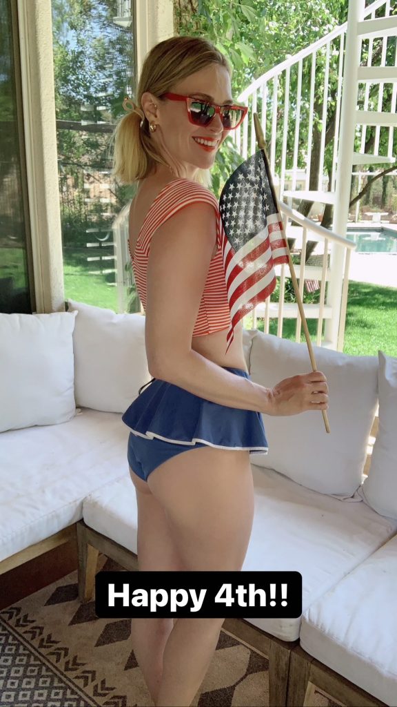 January Jones Celebrates Independence Day by Showing Off Her Tight Ass Body gallery, pic 50