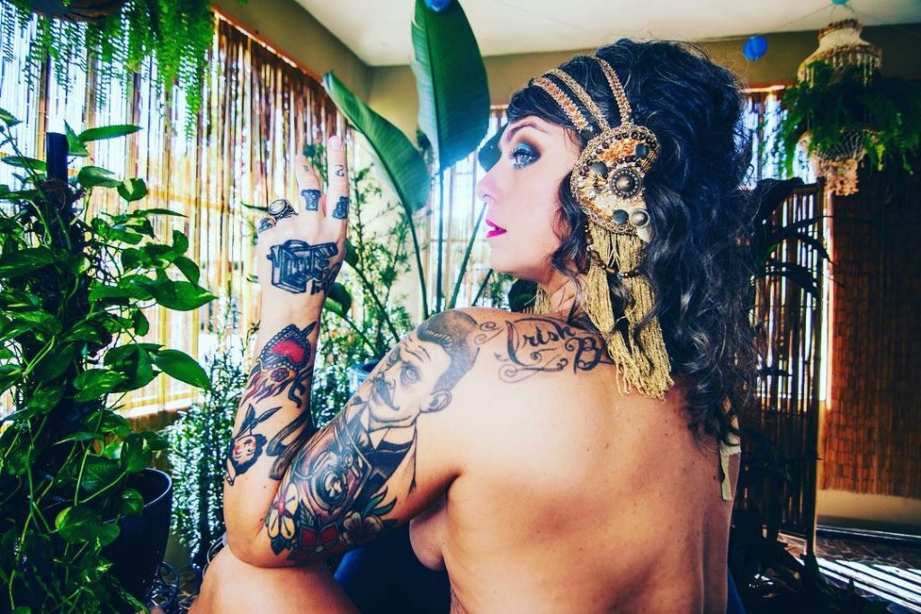 Fully Naked Danielle Colby-Cushman Showing Her Big Beautiful Booty and More gallery, pic 32