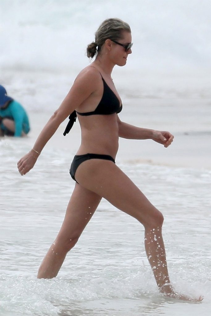 Bikini-Wearing Stunner Rebecca Romijn Displaying Her Hot-Ass Body in UHQ gallery, pic 20