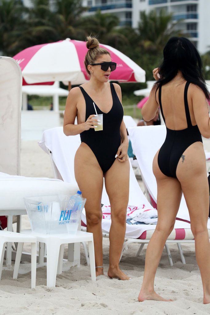 Stunning Larsa Pippen Shows Her Body in a One-Piece Black Swimsuit gallery, pic 20