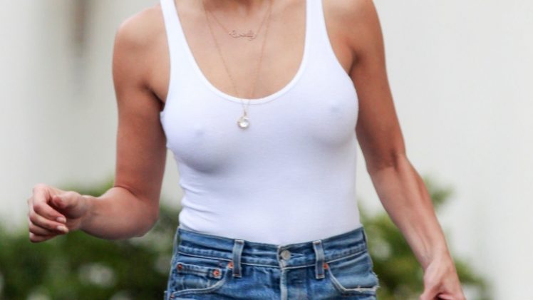 Nippy Brunette Jenna Dewan Shows Her Awesome Breasts in a Tight White Top