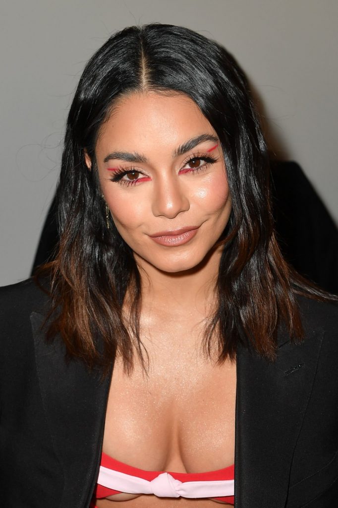 Wonderful Vanessa Hudgens Looks Perfect in Her Cleavage-Baring Outfit gallery, pic 8