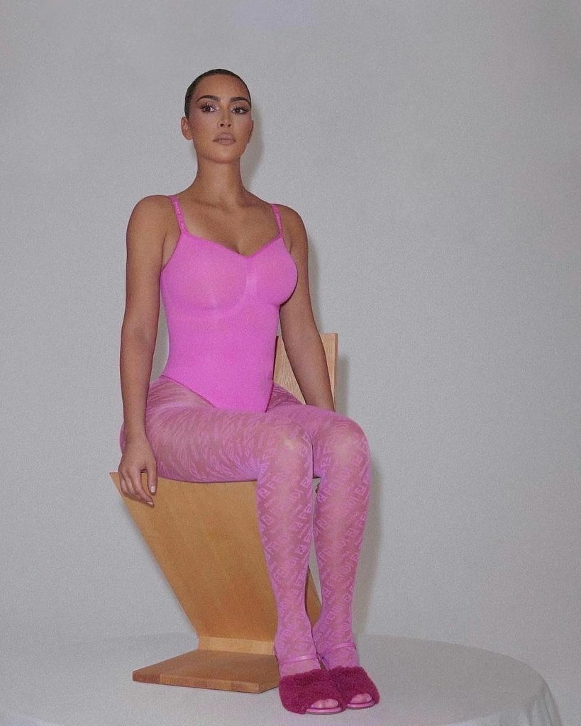 Pretentious Reality TV Diva Kim Kardashian Striking Sexy Poses in Lingerie gallery, pic 4