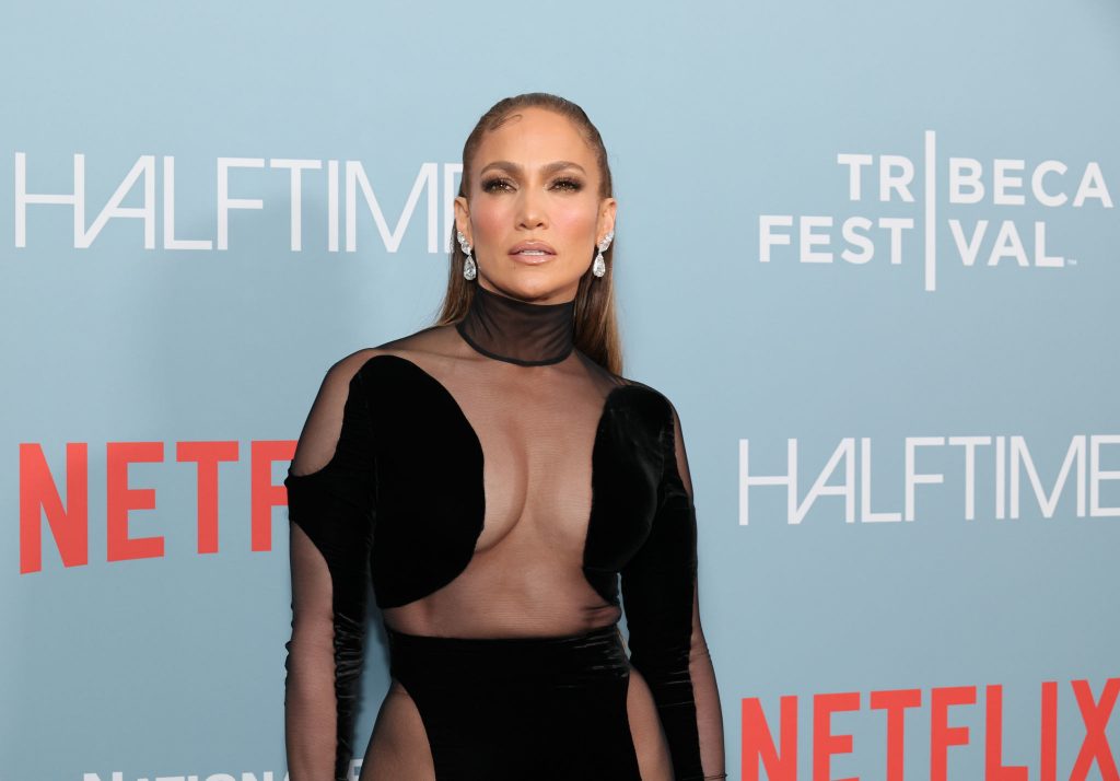 Glamorous Diva Jennifer Lopez Shows Her Wonderful Ass in a See-Through Dress gallery, pic 4