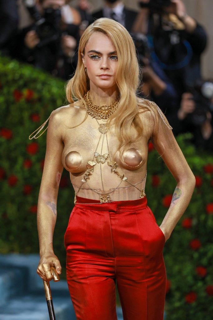 Cara Delevingne Goes Topless to Keep People Talking and Keep People Horny gallery, pic 6