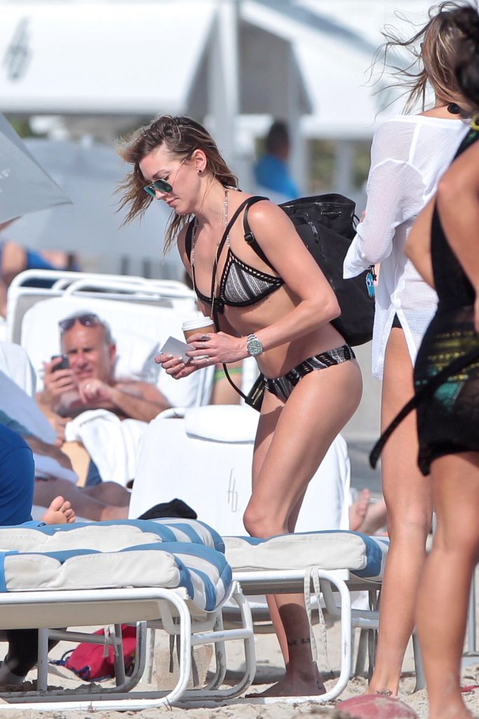 Bikini-Clad Katie Cassidy Is in Perfect Shape (And You Gotta Love Her) gallery, pic 32