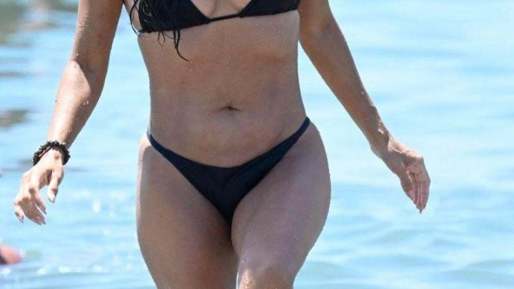 Bikini-Wearing Eva Longoria Displaying Her Sensational Body Here